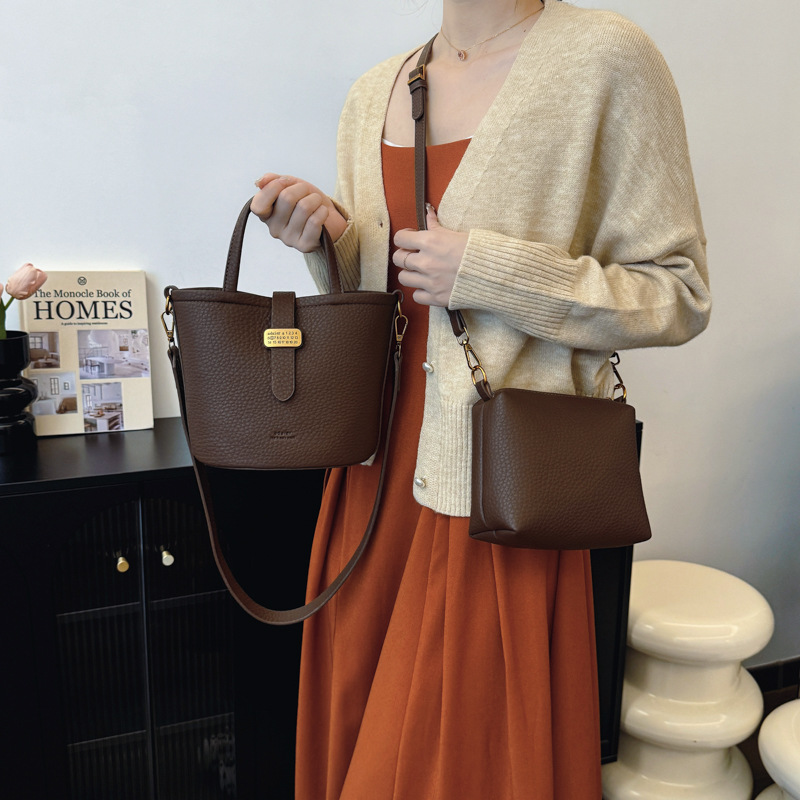 新款手提水桶包质感时尚通勤斜挎包