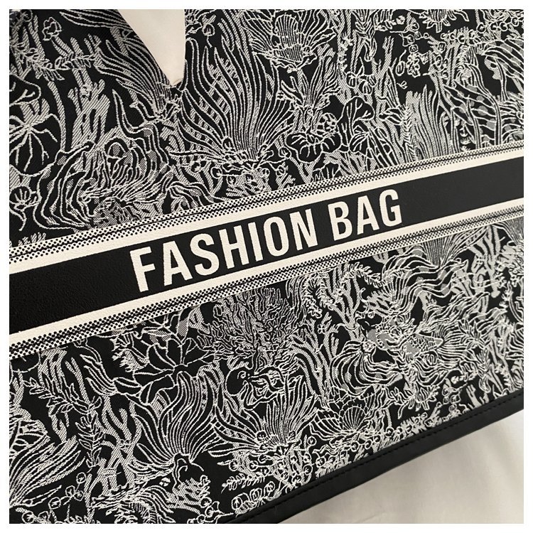 高級感大容量新款時尚刺繡單肩腋下女包通勤休閒托特包
